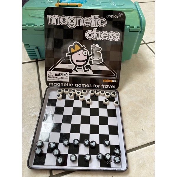二手桌遊～攜帶式磁鐵西洋棋（magnetic chess)
