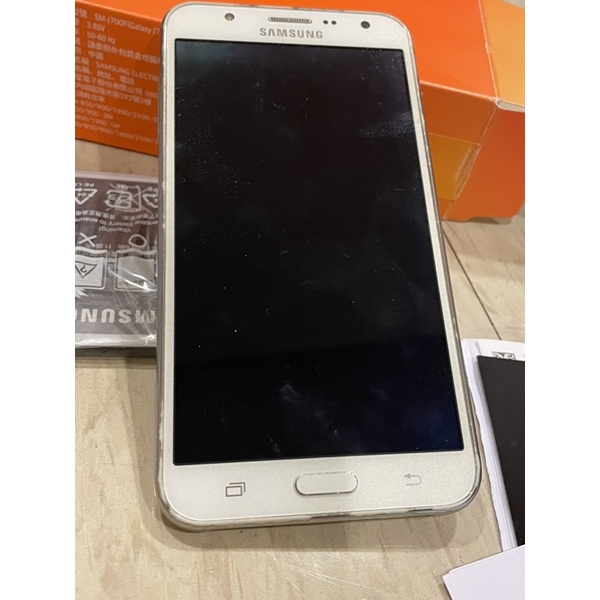 二手白色Samsung galaxy J7 16GB 附盒子