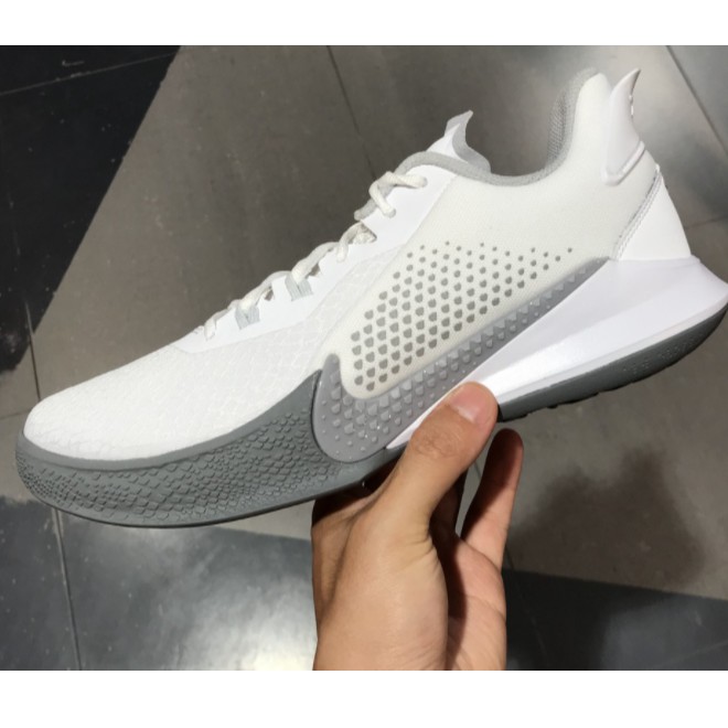 免運 NIKE KOBE MAMBA FURY EP 白灰 老大 科比 XDR 耐磨 黑曼巴 CK2088-100