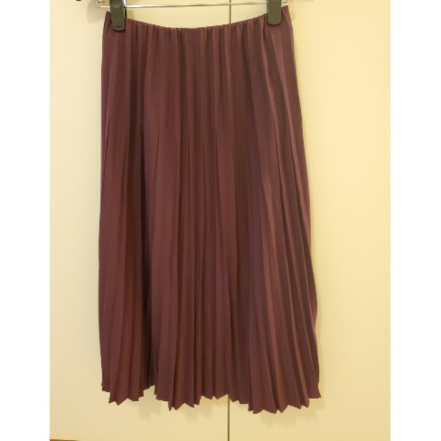 Uniqlo 酒紅百折氣質雪紡長裙 蝦皮購物