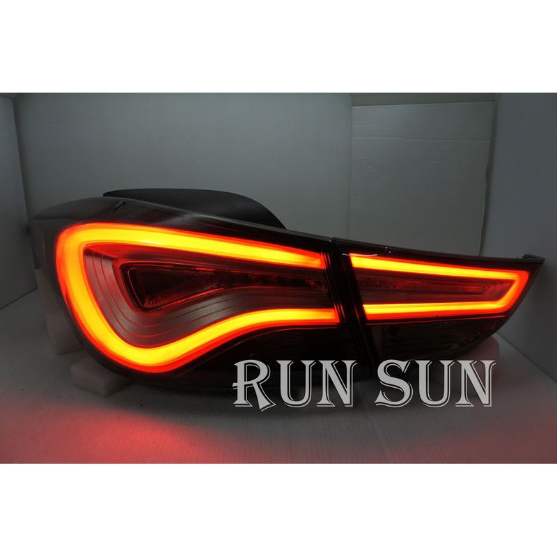 ●○RUN SUN 車燈,車材○● 全新 現代 11 12 13 ELANTRA 愛捷達 LED 光柱 仿韓版薰黑 尾燈