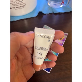 蘭蔻 Lancome#超輕盈Uv水凝露 spf50+10m 99元 l#超水妍舒緩保濕精華 一起帶走免運唷😇😇😇🥰