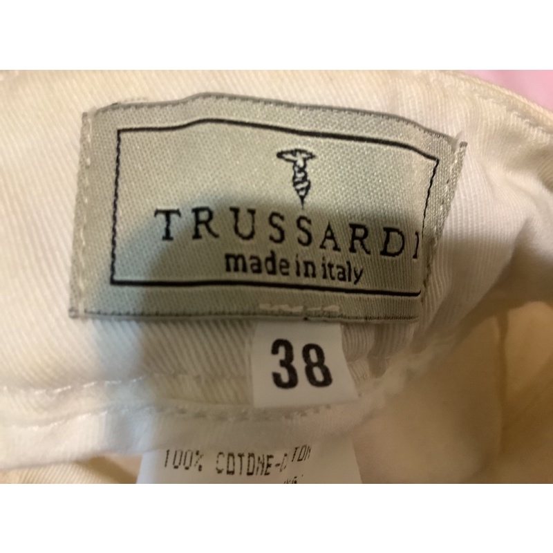 二手Trussardi 白長褲&amp;Chares udon皆泛黃嚴重自行送洗，如確定要也可以幫送洗