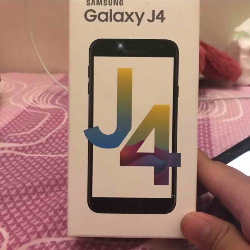 SAMSUNG Galaxy J4 附原廠盒裝 二手