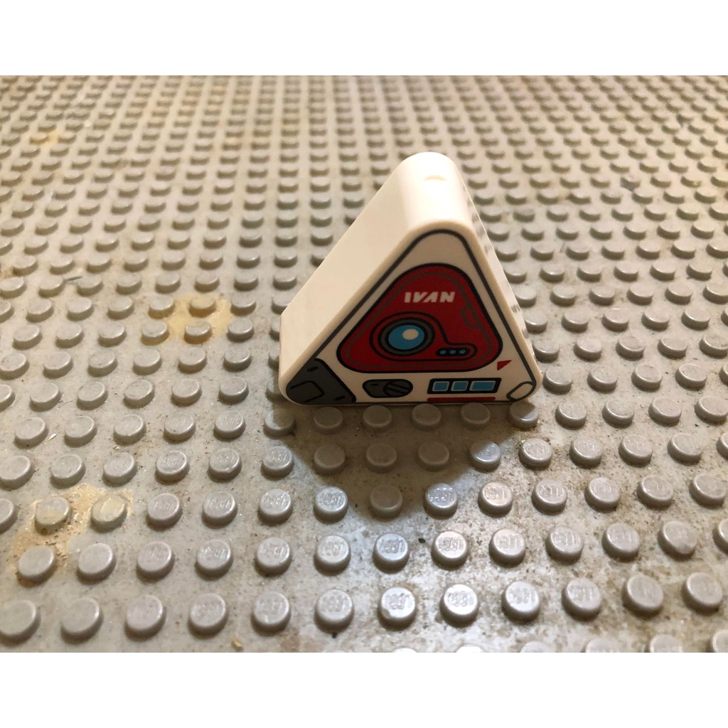 【點點小豆】LEGO 樂高 積木 DUPLO 得寶 1x2 三角形 白色 錄影機 標誌 一個 全新 如圖！