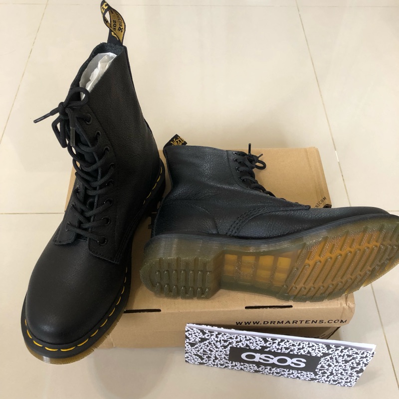 dr martens 1460 pascal 8 eye boot