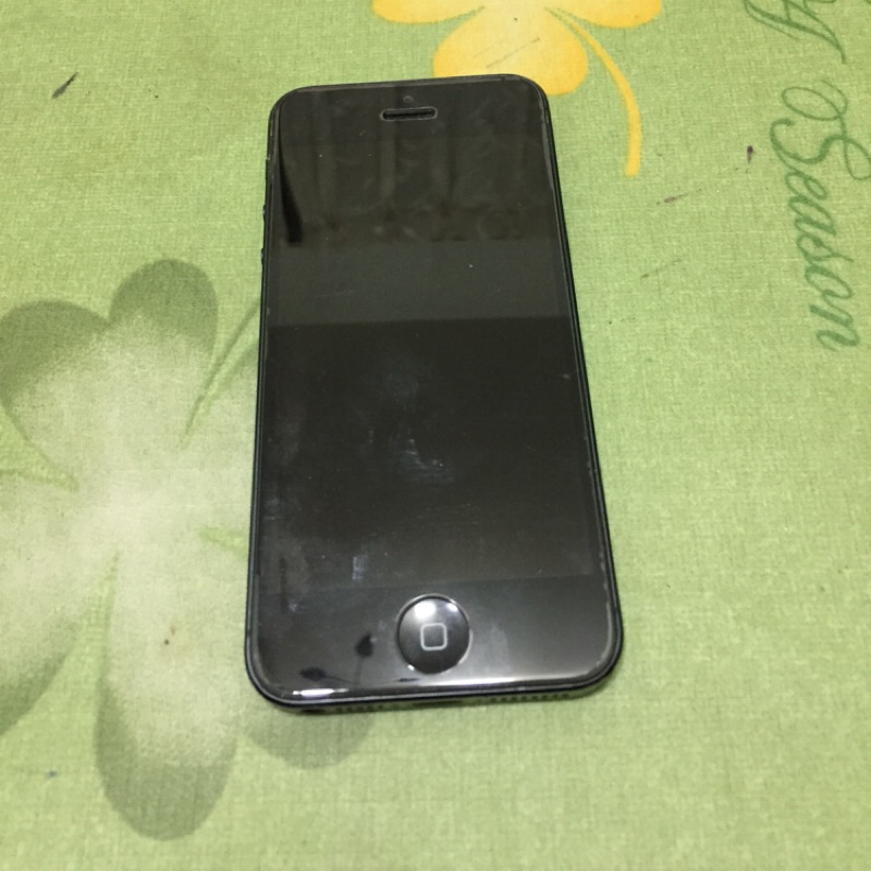 Apple iPhone 5 二手 太空灰 16G 功能正常 螢幕色澤偏紅
