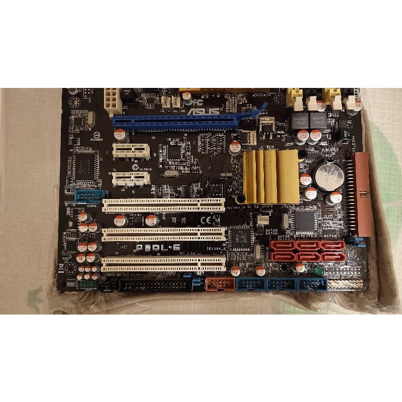 ASUS P5QL-E主機板 + Intel E5200 Cpu