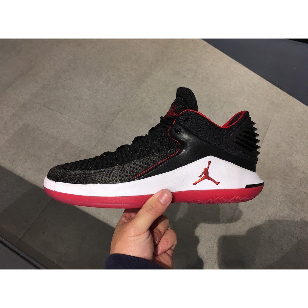 jordan 32 low banned