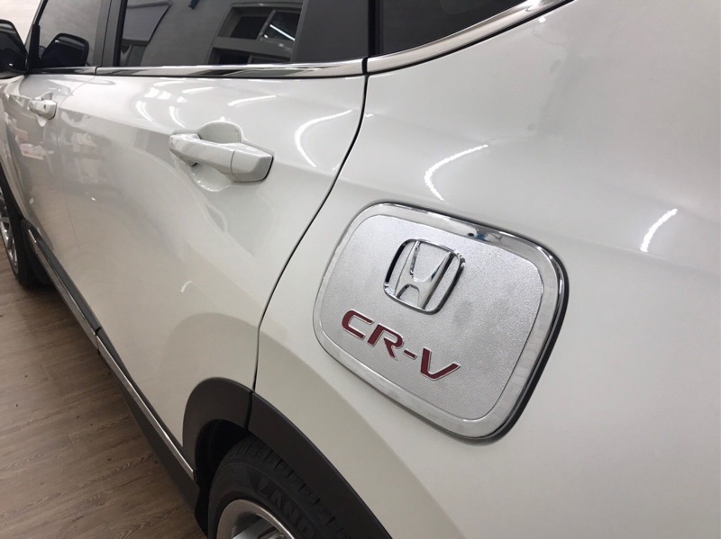 九七八汽車精品 本田 HONDA CRV5 CRV-5 專用 油箱蓋 貼片 紅色 CRV 字樣 ABS 塑膠材質 !