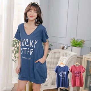 Ｖ領LUCKY圖寬鬆長版上衣 (XS-6L)Only You 中大尺碼 中大尺碼 MIT臺灣製 【A3334】