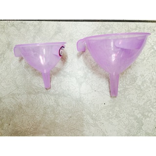 隨機出色 塑膠漏斗 大 小