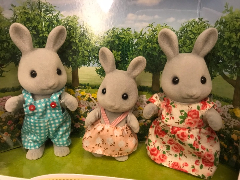 特價••森林家族 灰兔家族 全新無盒 現貨  (Sylvanian Family) 超低價優惠-森林家族 羊