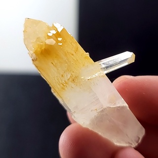 ．艾莉希亞寶石水晶．02 哥倫比亞芒果水晶 Mango Quartz 芒果水晶簇