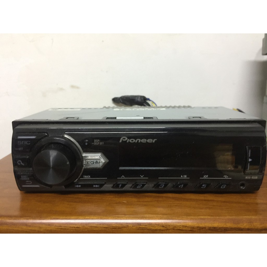 二手Pioneer MVH-85UB無碟機 (USB/AUX)，含線組