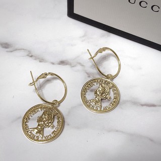 XS.SUNSHINE - 歐美風鏤空人像 // S925銀針 耳環 飾品 現貨 金色耳環