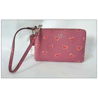 【雍容華貴】 國際品牌COACH 65571 粉紅滿版愛心小手拿包,16X10cm,購自美國,保證真