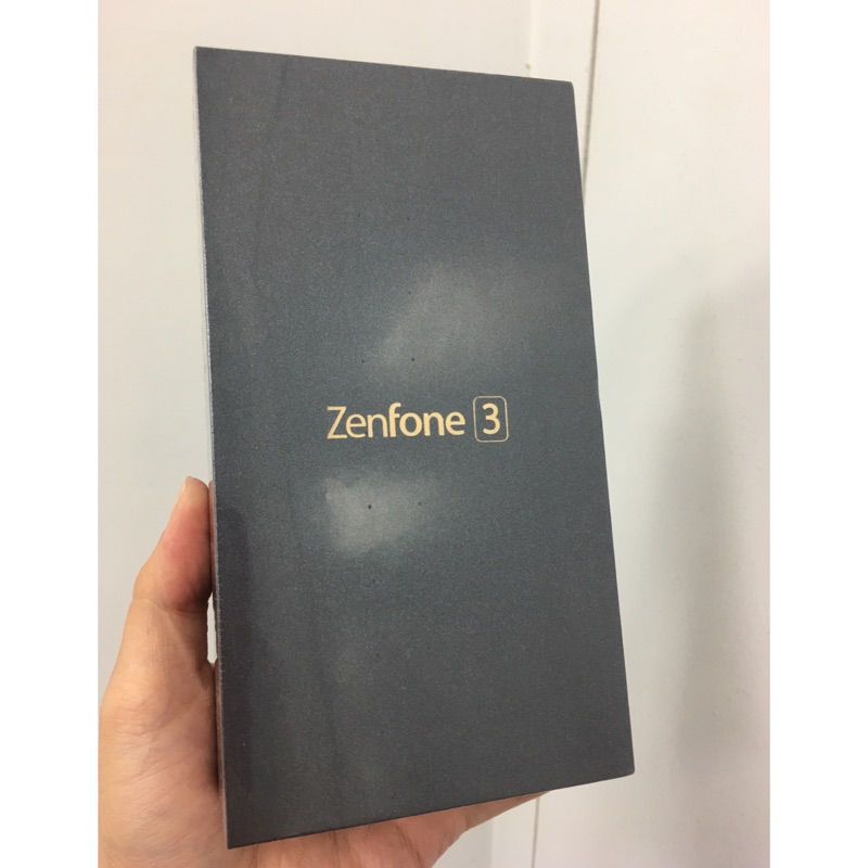 全新未拆封 華碩 Asus ZenFone3 ZE520KL(3+32G)黑藍色
