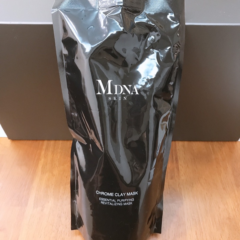 日本購買MDNA skin 瑪丹娜自創品牌 礦物泥面泥300ml 補充包現貨1個而已喔
