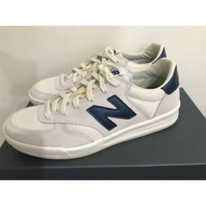 New balance CRT300WA 米白+藍標 網球鞋滑板鞋老爹鞋復古鞋