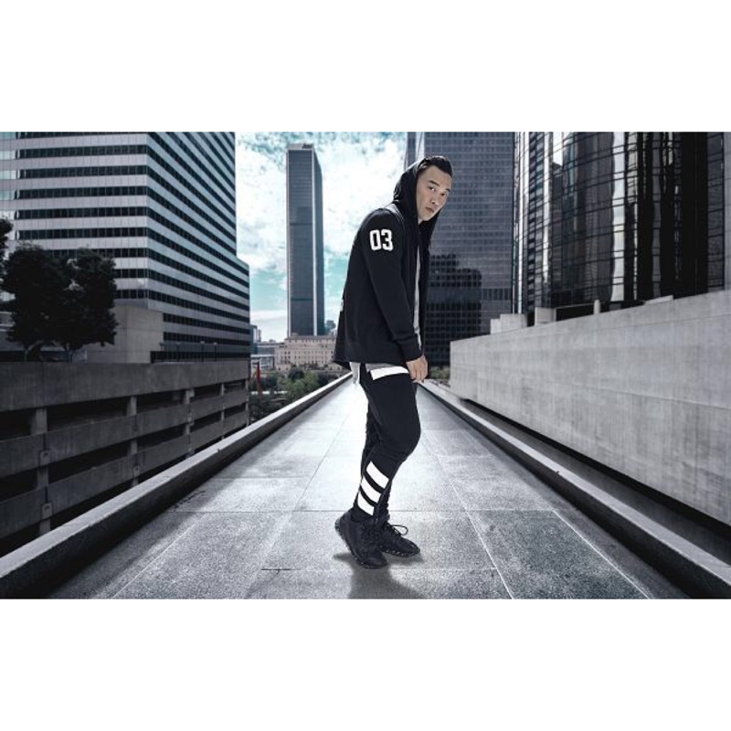 Life shop. Adidas Originals FC Skinny Trackpants 陳奕迅 AJ7673