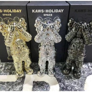 KAWS : COMPANION HOLIDAY SPACE 雕塑 飛上外太空版