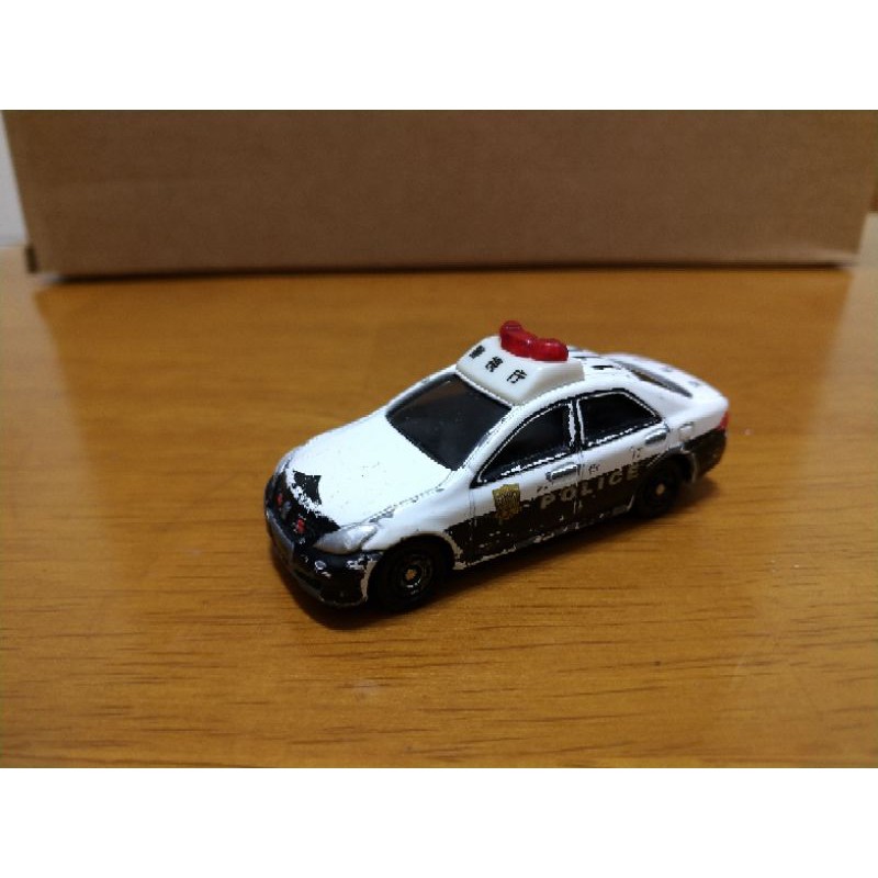 Tomica Toyota crown (戰損)