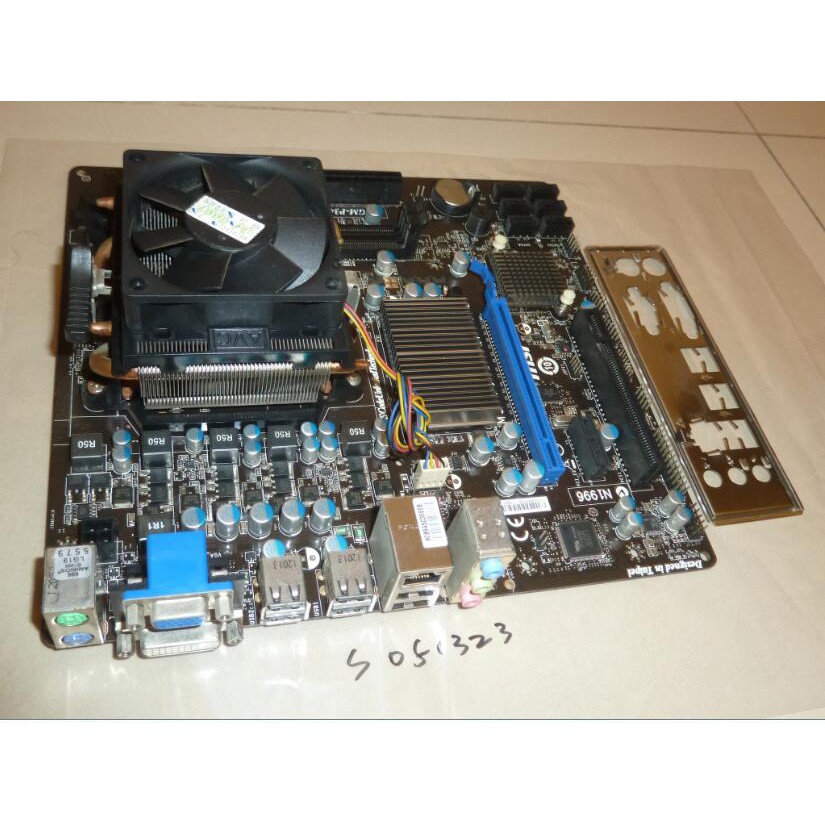 MSI 微星 760GM-P34(FX) AM3 DDR3 附後檔板 無其它配件