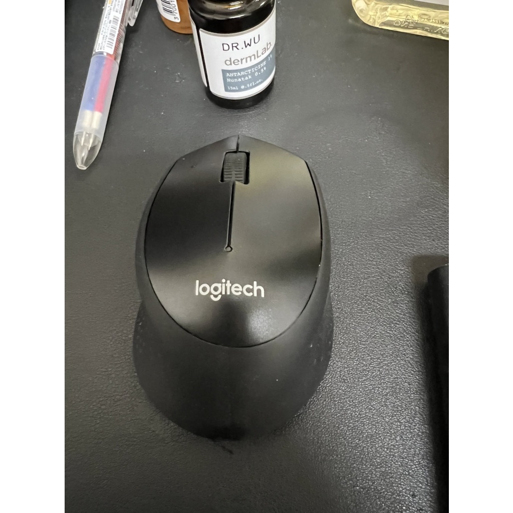 Logitech羅技M331無線靜音滑鼠 舒適滑鼠 黑 二手很新