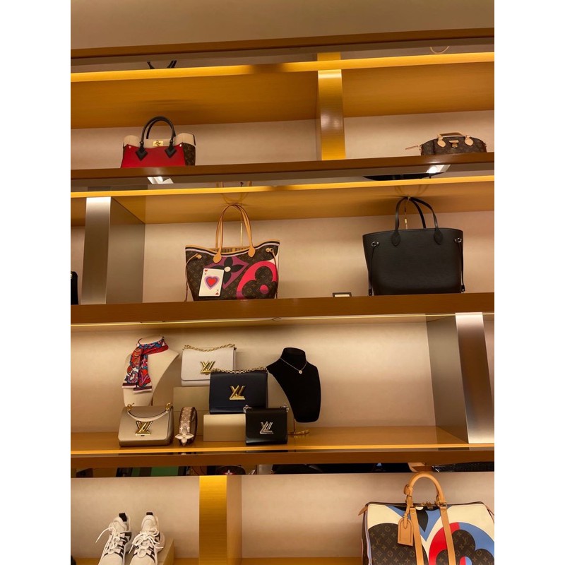 台南 專櫃 正品代購lv Gucci Prada Chanel Burberry 包包包愛馬仕全新 蝦皮購物