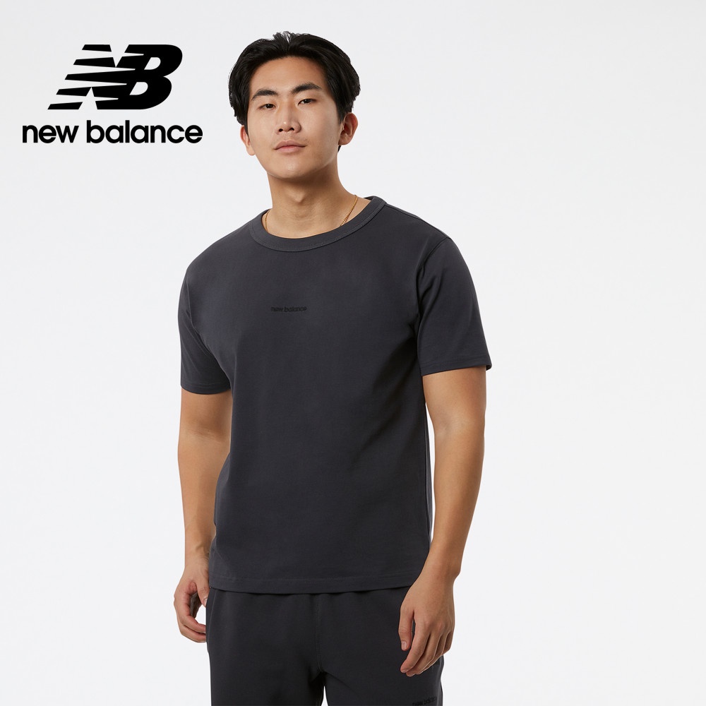 【New Balance】 NB 短袖上衣_男性_深灰色_MT23571PHM