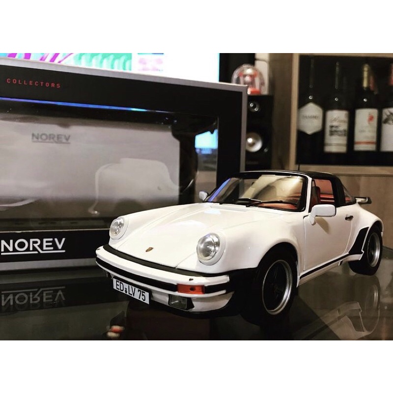 Norev 1/18 Porsche 911 Turbo Targa 3.3 1987 (930) 白色