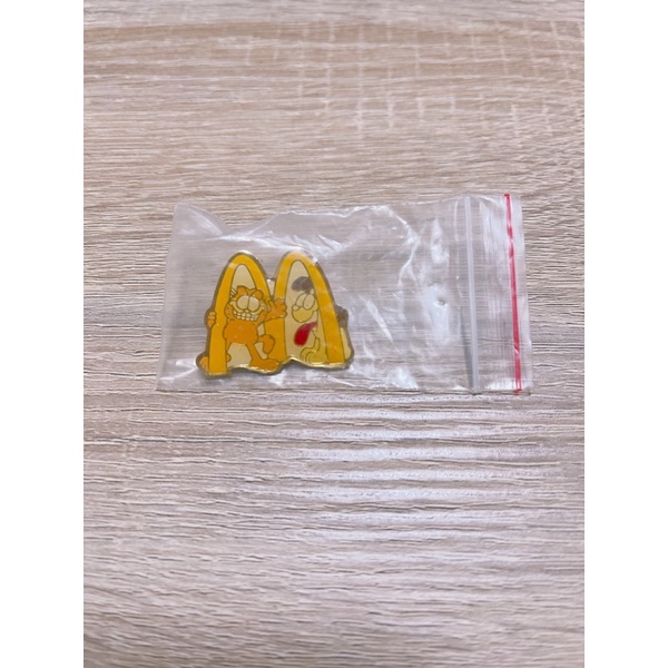 ｛收藏｝麥當勞 加菲貓 pin 徽章
