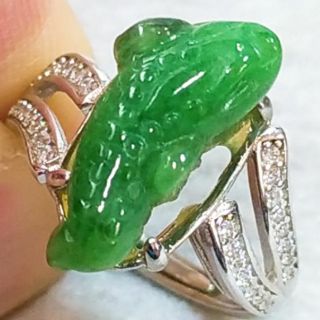 🐸招財納福🐸天然緬甸玉 A貨翡翠-辣綠 精雕 三腳金蟾 鑲925銀臺 戒指【92jade 遇見善緣】現貨特惠