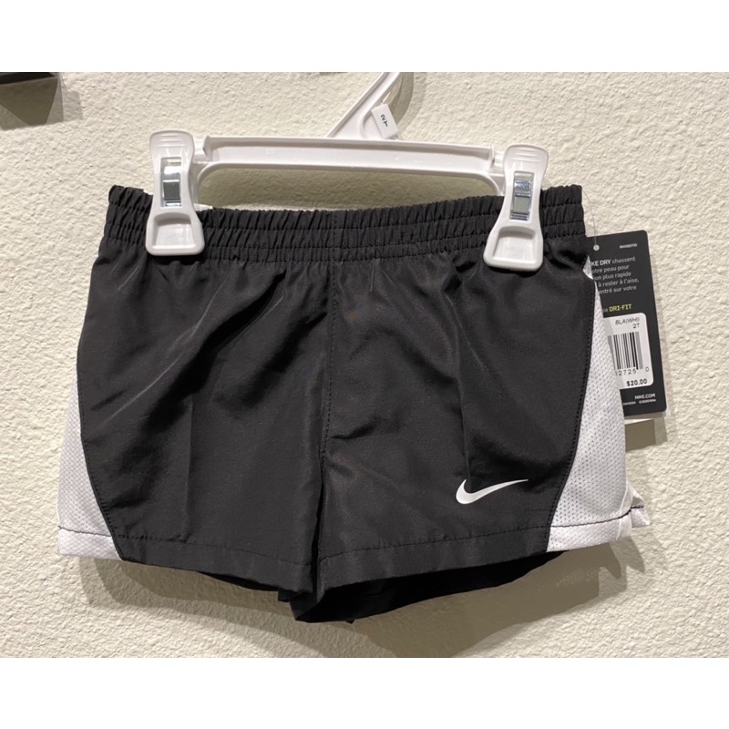 ‼️搶便宜 美國🇺🇸Nike Dri-fit 女童運動短褲 黑色白色邊 有內襯 兩歲 2T 兒童