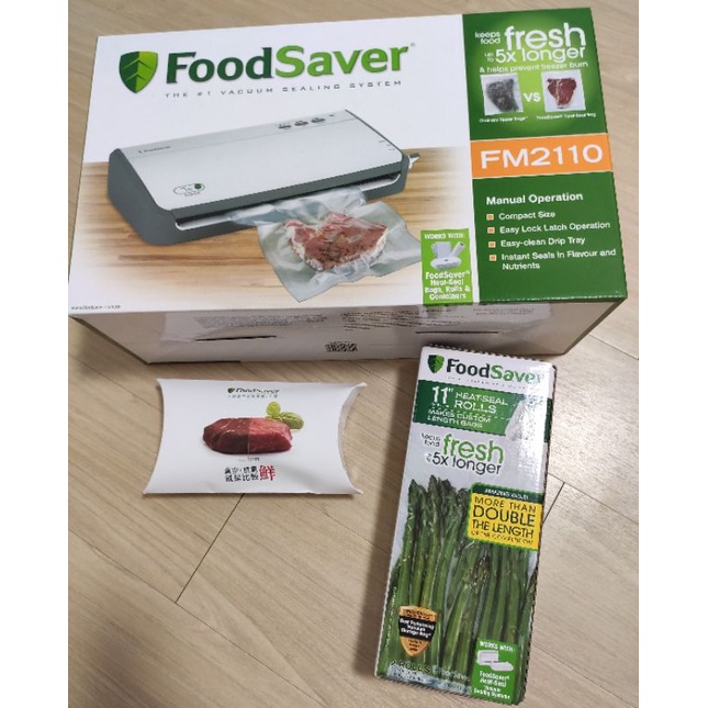 美國FoodSaver-家用真空包裝機FM2110 送正品真空夾鏈袋轉接頭組+11吋真空卷兩入裝