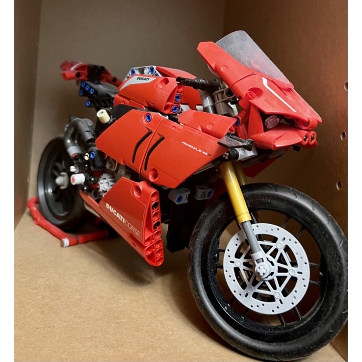 LEGO樂高 科技系列 42107 Ducati Panigale V4 R 已組裝