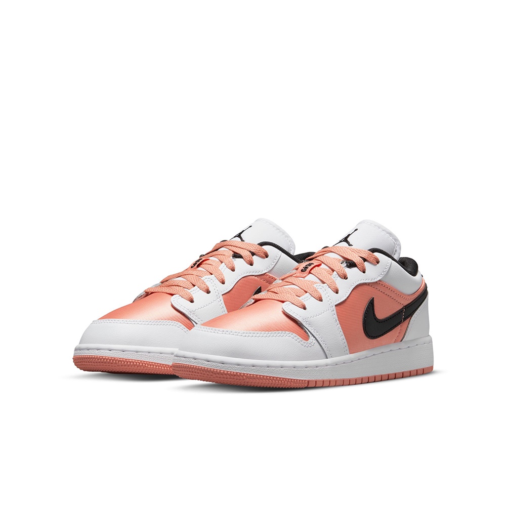 NIKE 耐吉2203女鞋 大童 運動鞋 喬丹 AJ1 AIR JORDAN 1 LOW GS 粉白 DM8960801