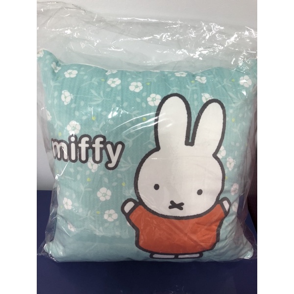 正版 Miffy 米菲兔抱枕正方形 綠色 蝦皮購物