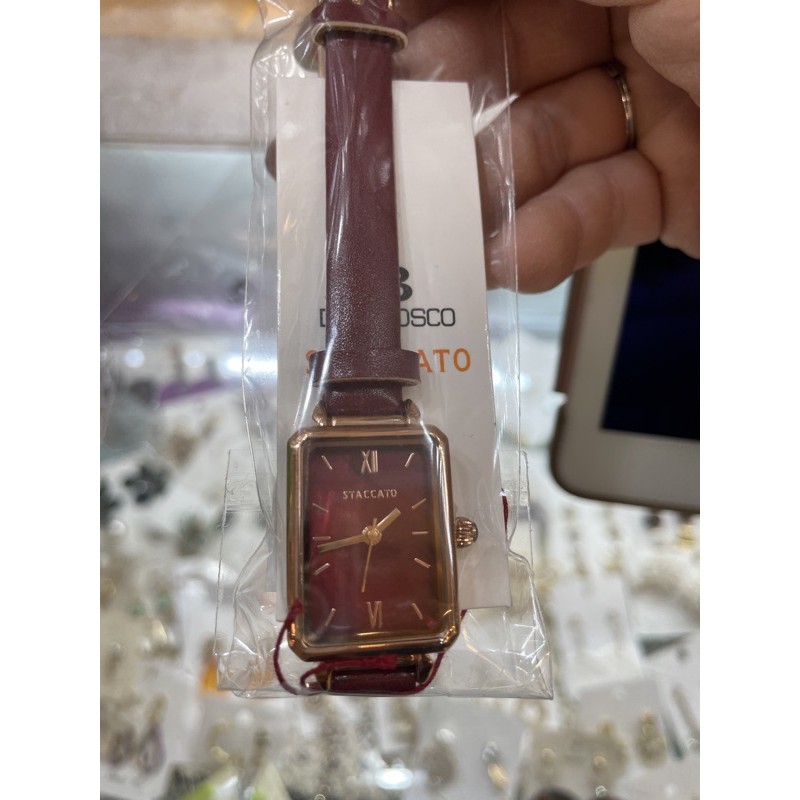 韓國 STACCATO 方型錶框 手錶 酒紅色