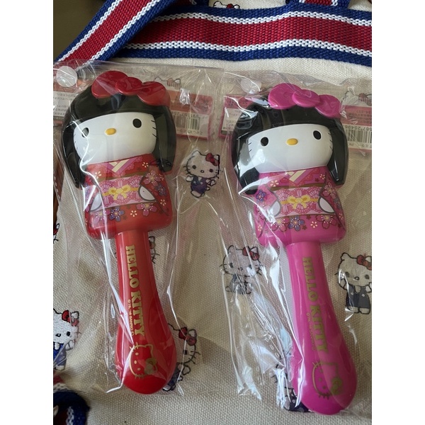 新春快樂🧨成田機場限定Sanrio Hello Kitty日本和服娃娃手拿鏡二色選擇