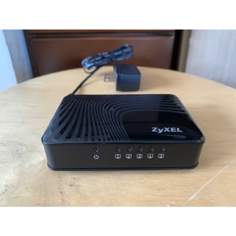 ［已售］二手良品 合勤 ZYXEL GS-105S v2 5埠 桌上型Gigabit 多媒體 乙太網路交換器