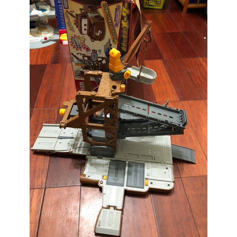 TOMY TOMICA閃電麥坤⚡️CARS 拖線變身秘密基地組 脫線變形車