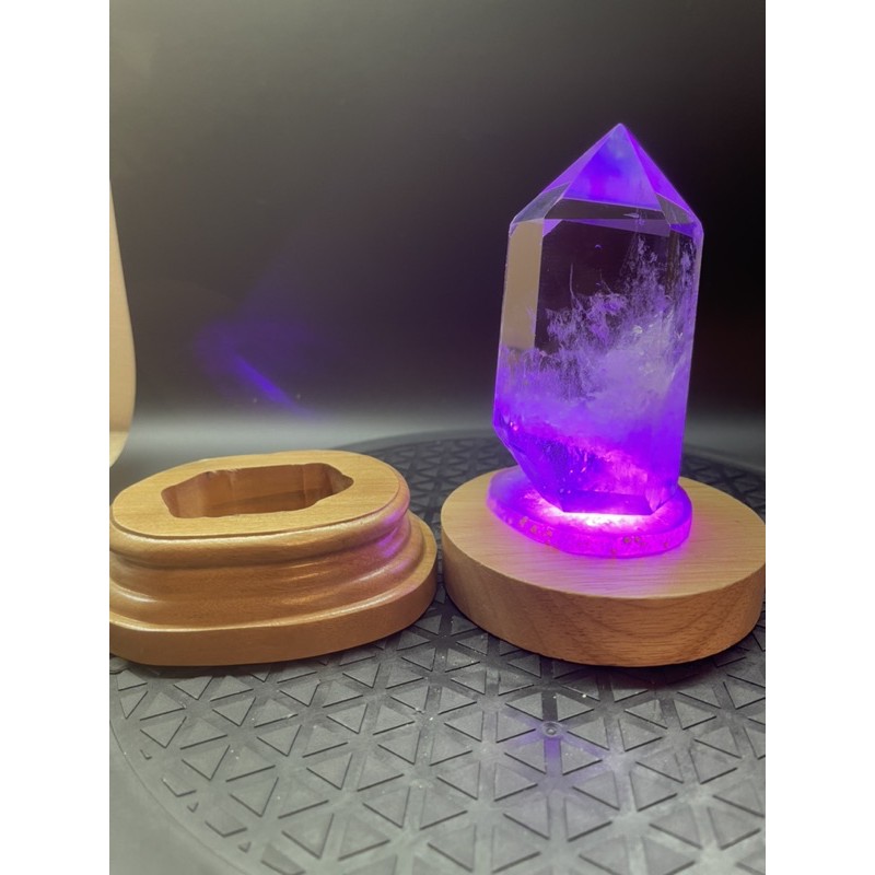 Joseph藝品 清透白水晶柱贈送底座與白光led燈盤避邪擋煞招財壓樑鎮宅 蝦皮購物