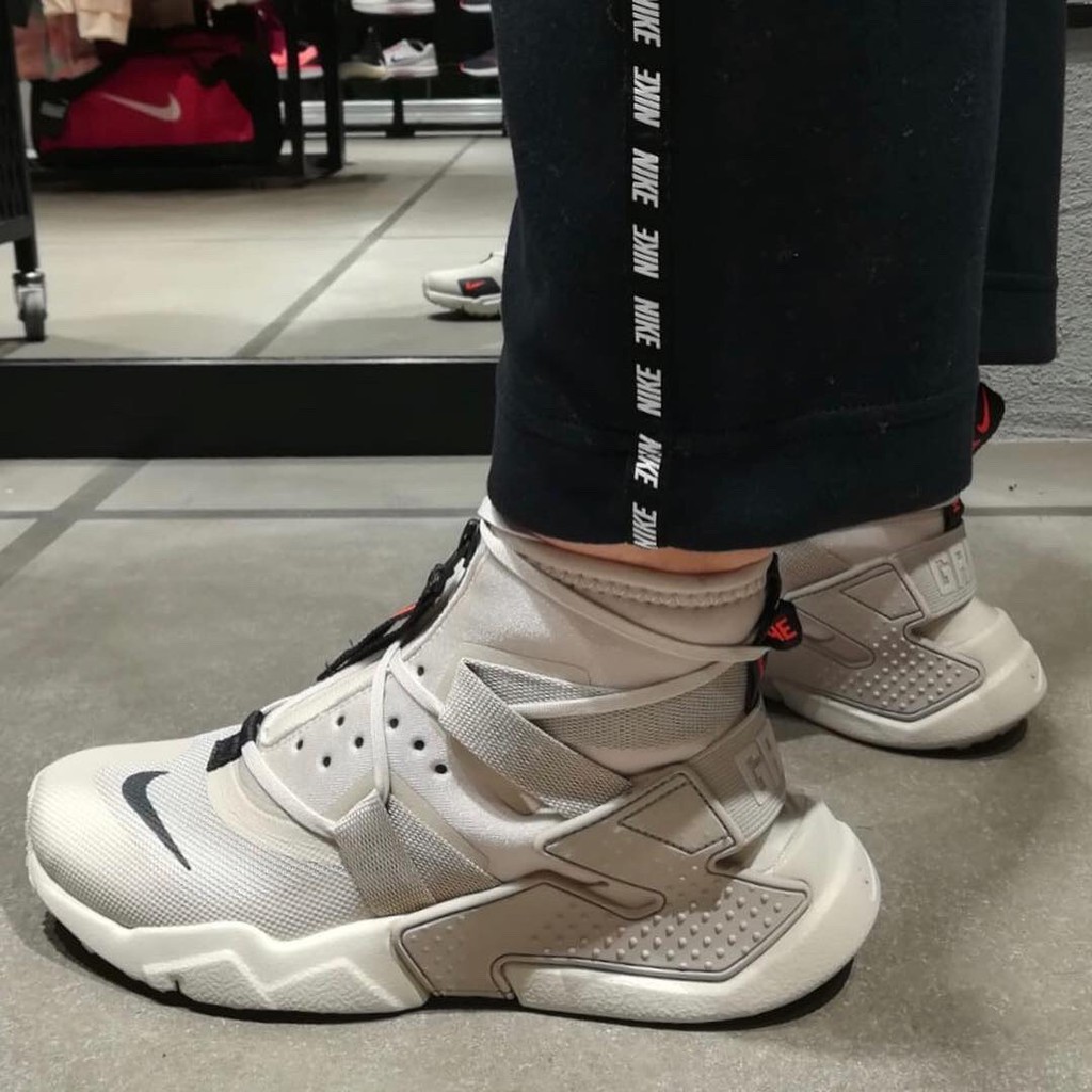 nike air huarache gripp sail
