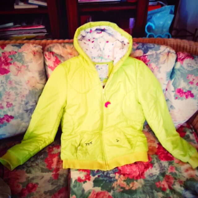 Alasha 黃綠色舖棉厚外套