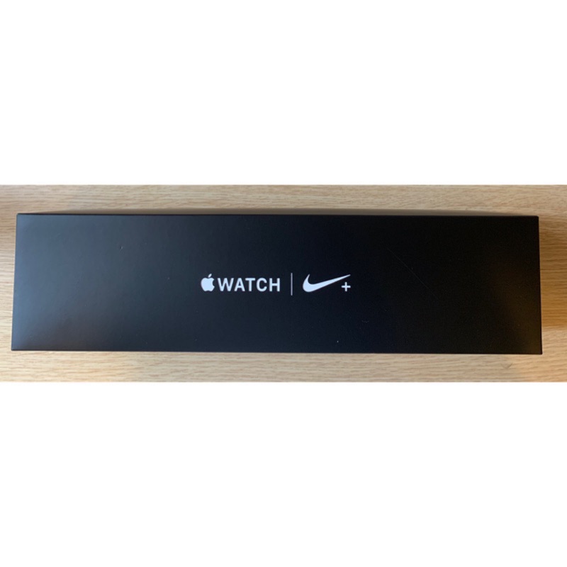 Apple Watch 4 Nike+ 44mm LTE版