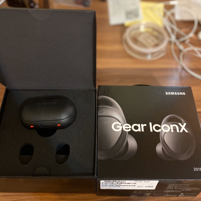 Samsung gear iconX2018