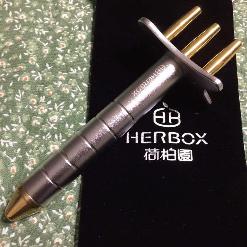 轉賣 全新Herbox 荷柏園 鈦神奇磁能活力棒3200含運 (排酸活力棒、排酸棒) 三㕚二頭