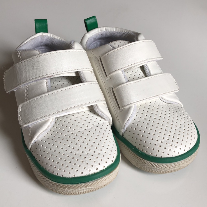 『二手』男童鞋日本專櫃購回白色透氣魔鬼氈童鞋男童小童